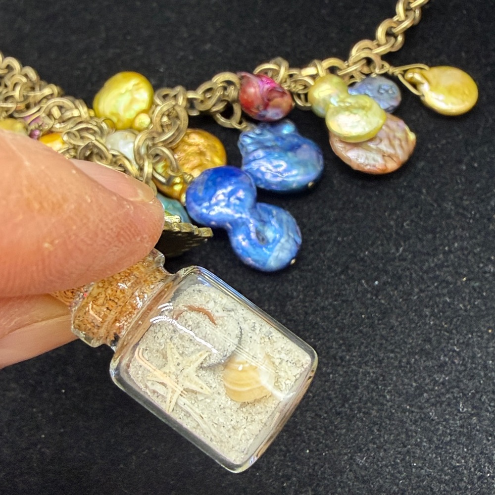 👑Adorned Crown Jewelry assemblage Pearl seascape bottle of sand shells necklace - Picture 7 of 10
